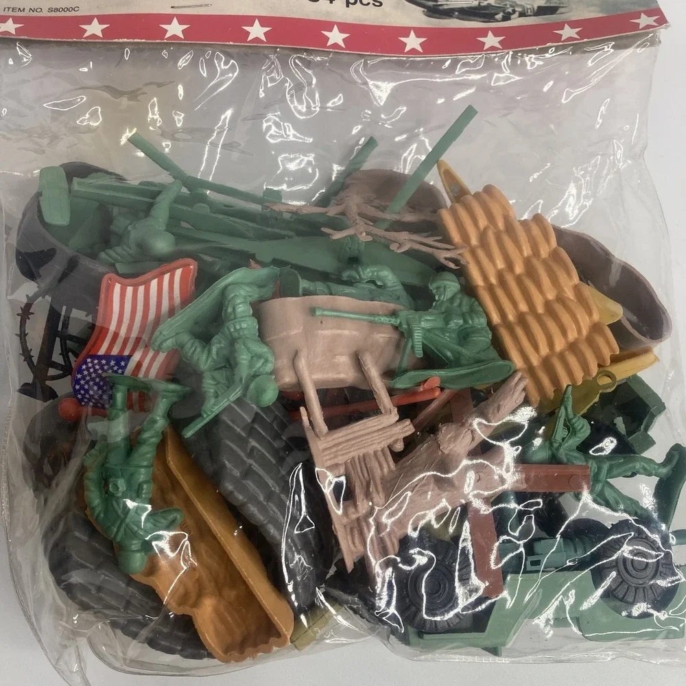 Vintage Military Play Set 34Pc. Soldiers Tanks